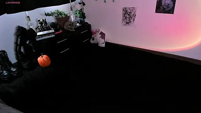 Snapshot of kattusauruss chatting on 6, 10, 2025 kattusauruss online show from 6, 10, 2025