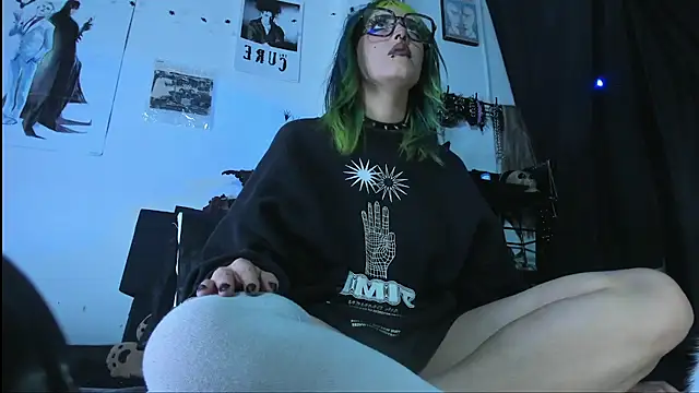 kattusauruss online show from 12, 5, 2026