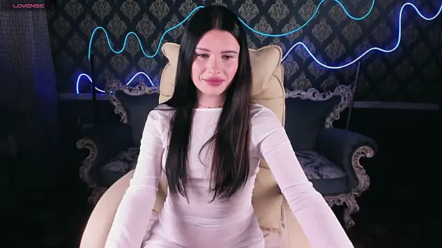 Snapshot of Neyla_Charm chatting on 22, 10, 2025 Neyla Charm online show from 22, 10, 2025