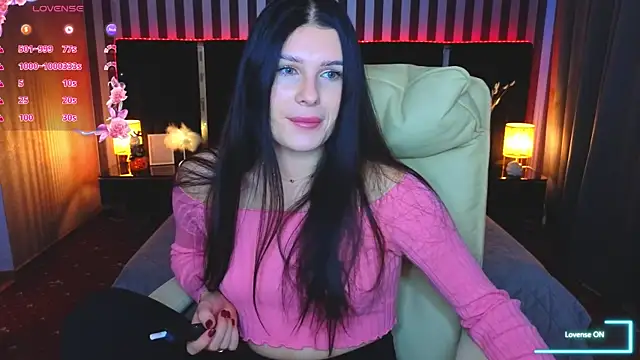 Snapshot of Neyla_Charm chatting on 26, 10, 2025 Neyla Charm online show from 26, 10, 2025