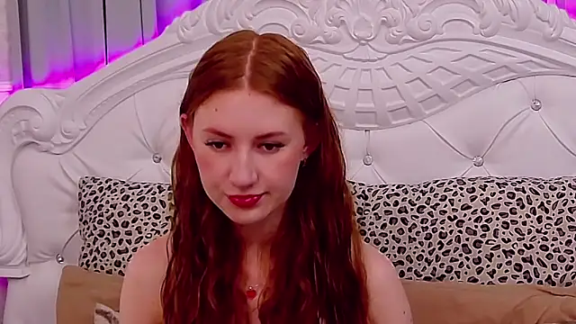 SaraMoor online show from 12, 9, 2025