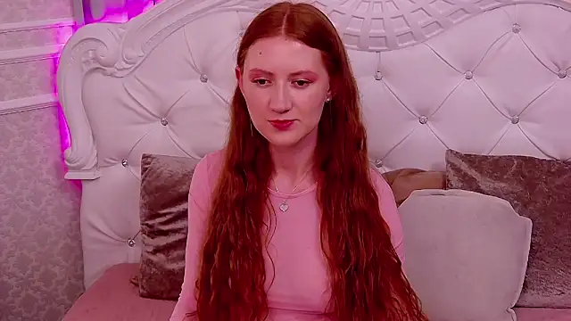 SaraMoor online show from 6, 10, 2025