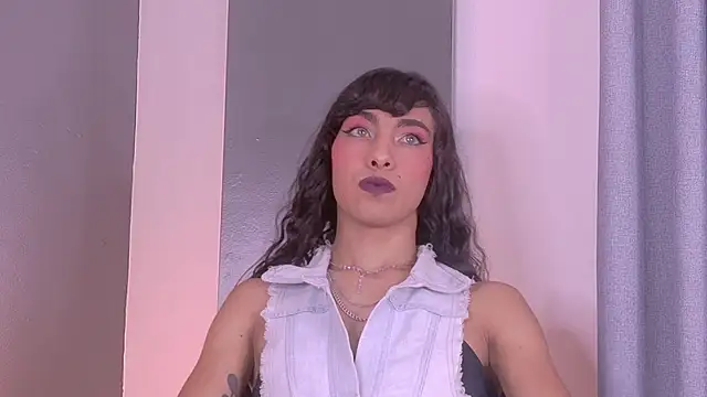 TiffValentinee  online show from 22, 9, 2025