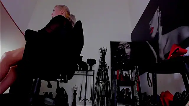 demisweet online show from 4, 2, 2026