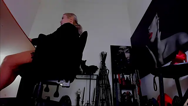 demisweet online show from 15, 2, 2026