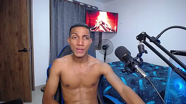 Snapshot of miguelmarcus chatting on 3, 7, 2026 miguelmarcus online show from 3, 7, 2026