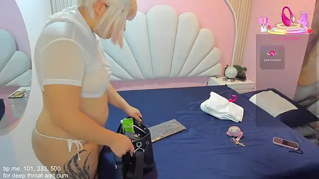 Snapshot of hinata_dolly chatting on 29, 11, 2025 hinata dolly online show from 29, 11, 2025