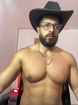 Snapshot of magnumchris chatting on 13, 6, 2026 magnumchris online show from 13, 6, 2026