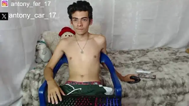 Snapshot of Rimuru17 chatting on 23, 10, 2025 Rimuru17 online show from 23, 10, 2025