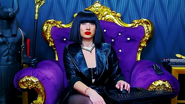 Snapshot of LaraMaeve chatting on 20, 10, 2025 LaraMaeve online show from 20, 10, 2025