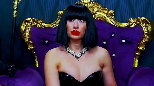 Snapshot of LaraMaeve chatting on 5, 12, 2025 LaraMaeve online show from 5, 12, 2025