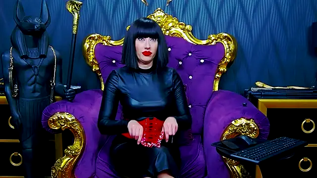 Snapshot of LaraMaeve chatting on 18, 12, 2025 LaraMaeve online show from 18, 12, 2025