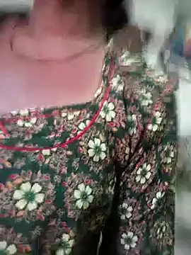 Snapshot of aunty_sumy chatting on 19, 9, 2025 aunty sumy online show from 19, 9, 2025