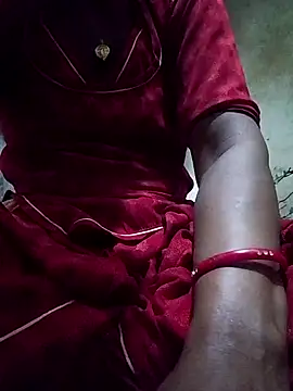 Snapshot of aunty_sumy chatting on 6, 10, 2025 aunty sumy online show from 6, 10, 2025