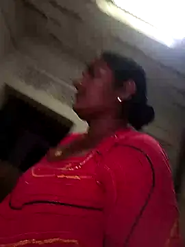 Snapshot of aunty_sumy chatting on 1, 11, 2025 aunty sumy online show from 1, 11, 2025