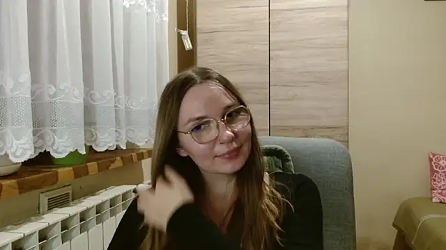 Snapshot of LooveELLYx chatting on 16, 11, 2025 LooveELLYx online show from 16, 11, 2025