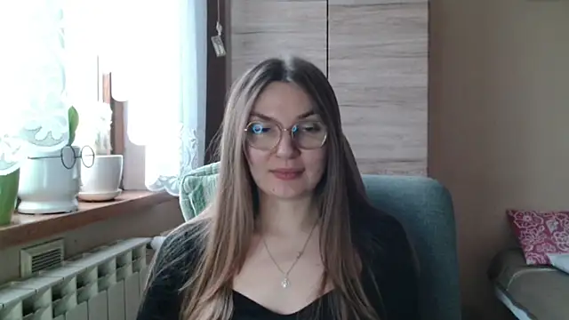 Snapshot of LooveELLYx chatting on 22, 12, 2025 LooveELLYx online show from 22, 12, 2025