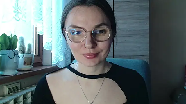 Snapshot of LooveELLYx chatting on 7, 1, 2026 LooveELLYx online show from 7, 1, 2026