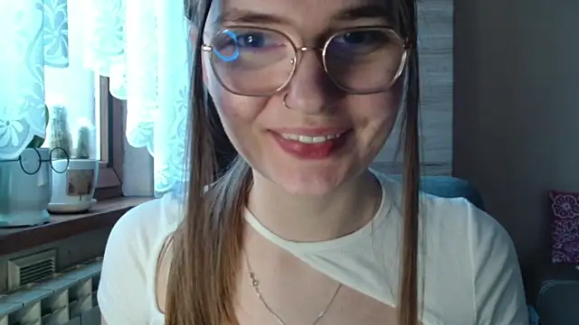 Snapshot of LooveELLYx chatting on 8, 1, 2026 LooveELLYx online show from 8, 1, 2026