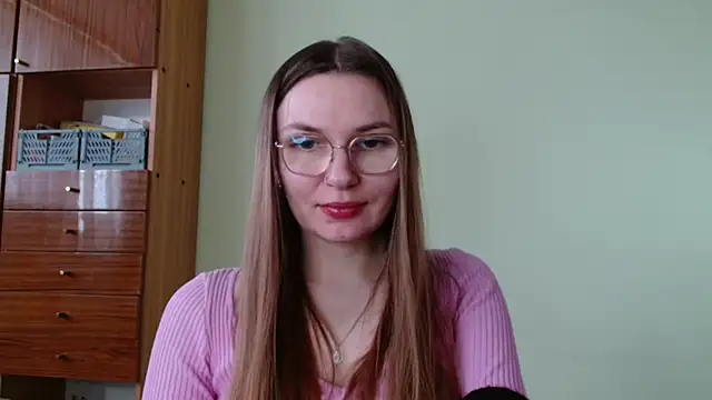 Snapshot of LooveELLYx chatting on 3, 2, 2026 LooveELLYx online show from 3, 2, 2026