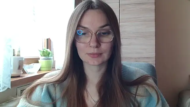 Snapshot of LooveELLYx chatting on 8, 4, 2026 LooveELLYx online show from 8, 4, 2026
