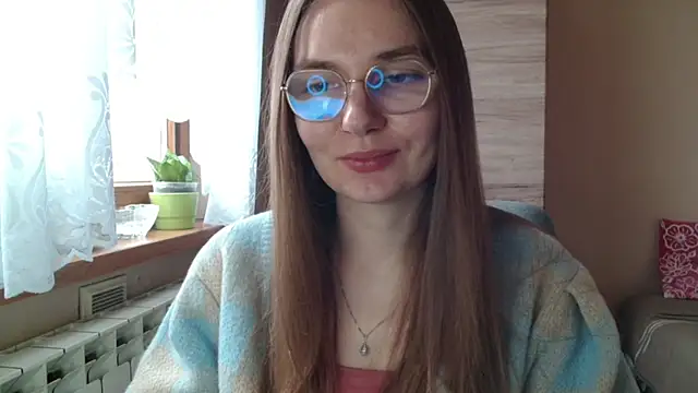 Snapshot of LooveELLYx chatting on 9, 4, 2026 LooveELLYx online show from 9, 4, 2026