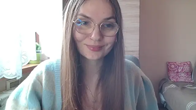 Snapshot of LooveELLYx chatting on 11, 4, 2026 LooveELLYx online show from 11, 4, 2026