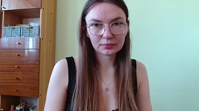 Snapshot of LooveELLYx chatting on 24, 4, 2026 LooveELLYx online show from 24, 4, 2026