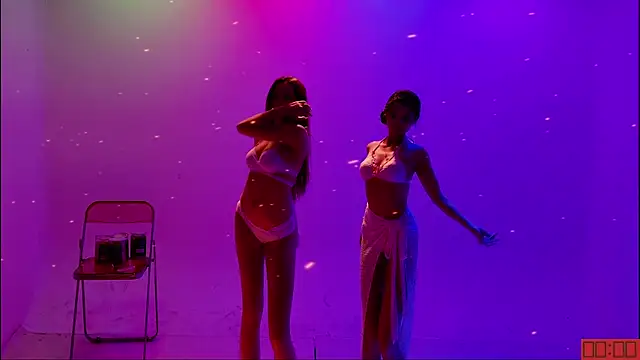 Snapshot of TNT-Sister chatting on 11, 4, 2026 TNT-Sister online show from 11, 4, 2026