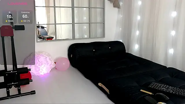 SarahRaynex online show from 8, 5, 2026
