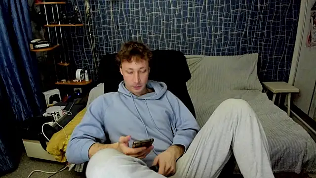 CuteBoy228 online show from 15, 5, 2026