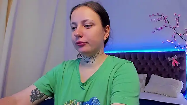 Snapshot of LilaVame chatting on 18, 10, 2025 LilaVame online show from 18, 10, 2025