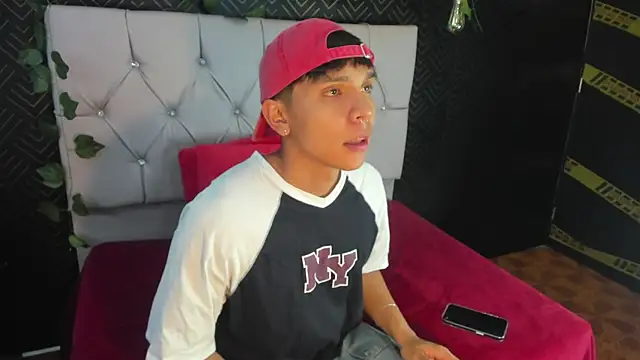 Thiago Kozak online show from 18, 10, 2025