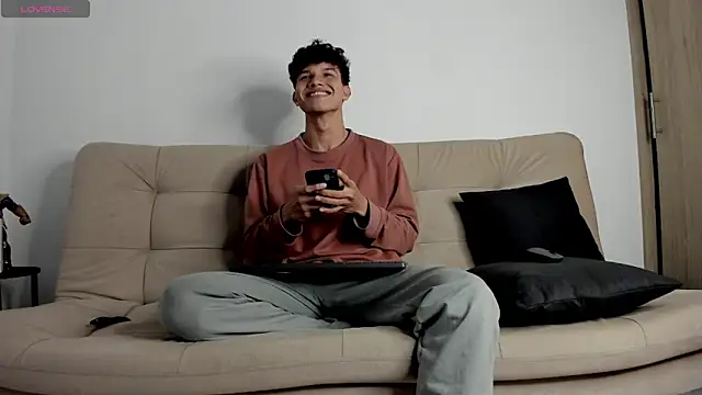 2Amateur Guys online show from 13, 10, 2025