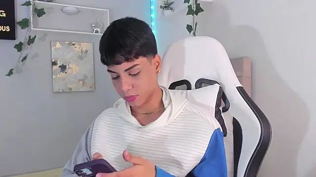 Snapshot of Thomas_wil chatting on 13, 9, 2025 Thomas wil online show from 13, 9, 2025