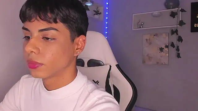 Snapshot of Thomas_wil chatting on 16, 10, 2025 Thomas wil online show from 16, 10, 2025