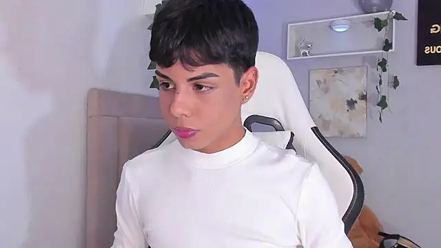 Snapshot of Thomas_wil chatting on 18, 10, 2025 Thomas wil online show from 18, 10, 2025