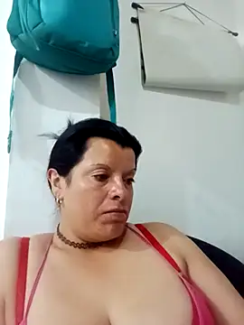 Snapshot of Hanna_Kieran chatting on 13, 10, 2025 Hanna Kieran online show from 13, 10, 2025