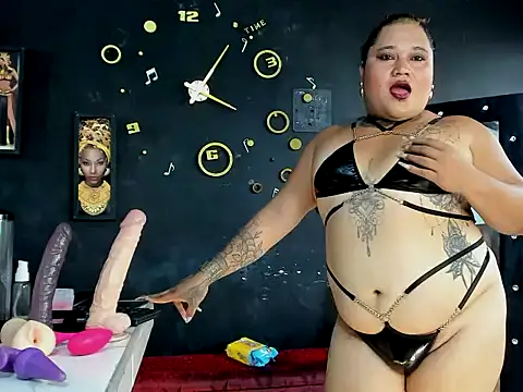 Snapshot of Kat_Valen chatting on 11, 10, 2025 Kat Valen online show from 11, 10, 2025