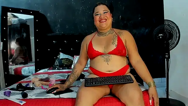 Snapshot of Kat_Valen chatting on 17, 11, 2025 Kat Valen online show from 17, 11, 2025