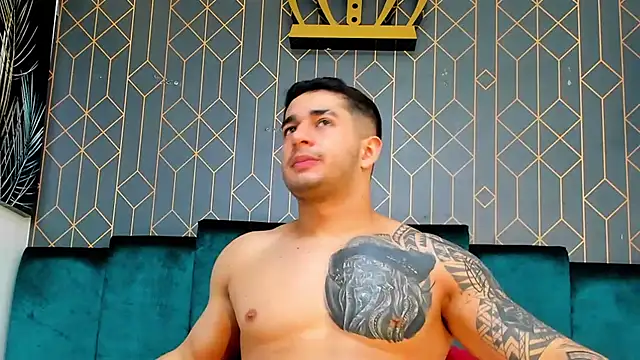 Snapshot of king_falconer chatting on 28, 9, 2025 king falconer online show from 28, 9, 2025