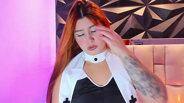 Snapshot of megan_whitee__ chatting on 8, 4, 2026 megan whitee online show from 8, 4, 2026