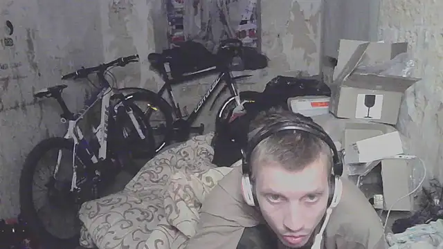 Snapshot of makarov1993 chatting on 27, 9, 2025 makarov1993 online show from 27, 9, 2025