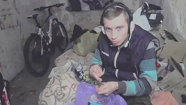 Snapshot of makarov1993 chatting on 21, 10, 2025 makarov1993 online show from 21, 10, 2025