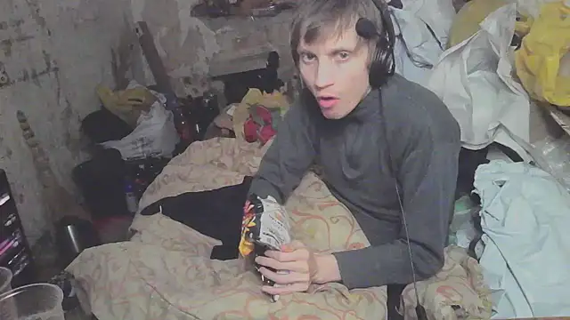 Snapshot of makarov1993 chatting on 1, 3, 2026 makarov1993 online show from 1, 3, 2026