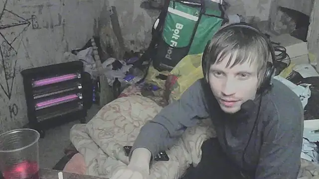 Snapshot of makarov1993 chatting on 21, 3, 2026 makarov1993 online show from 21, 3, 2026