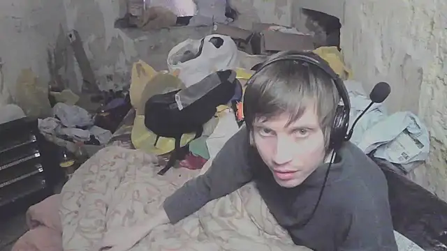 Snapshot of makarov1993 chatting on 8, 4, 2026 makarov1993 online show from 8, 4, 2026