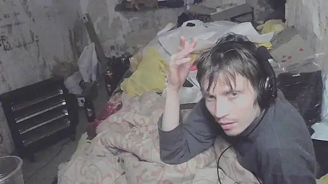 Snapshot of makarov1993 chatting on 13, 4, 2026 makarov1993 online show from 13, 4, 2026