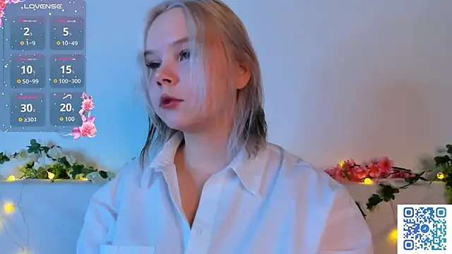 Snapshot of girlllsooft chatting on 26, 11, 2025 girlllsooft online show from 26, 11, 2025