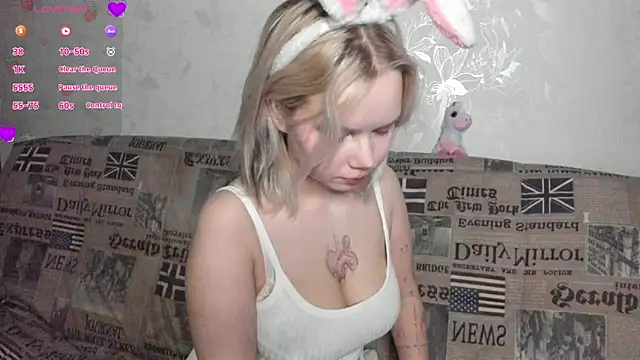 Snapshot of girlllsooft chatting on 2, 2, 2026 girlllsooft online show from 2, 2, 2026